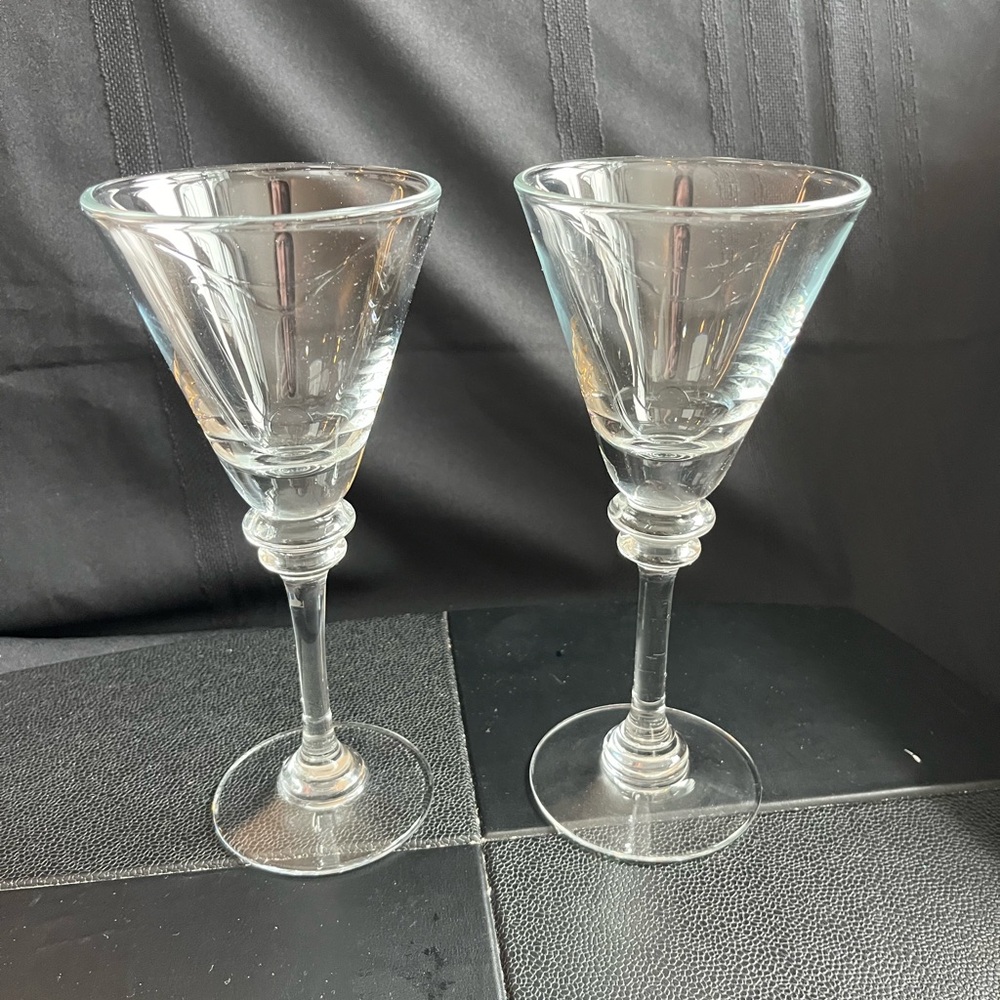 Claro Wine Glass Set